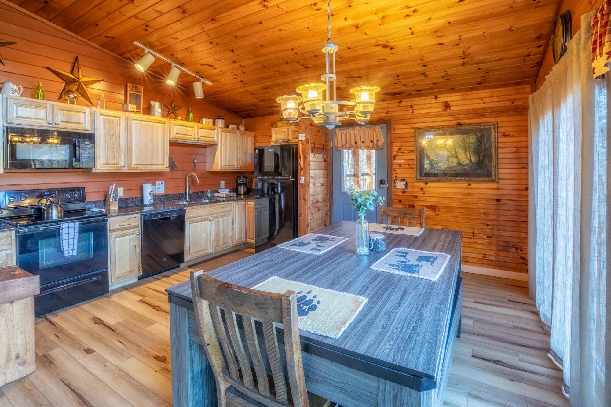 Real Log Cabin With Amazing Views, Hot Tub, Sauna, Games Gatlinburg Exterior foto