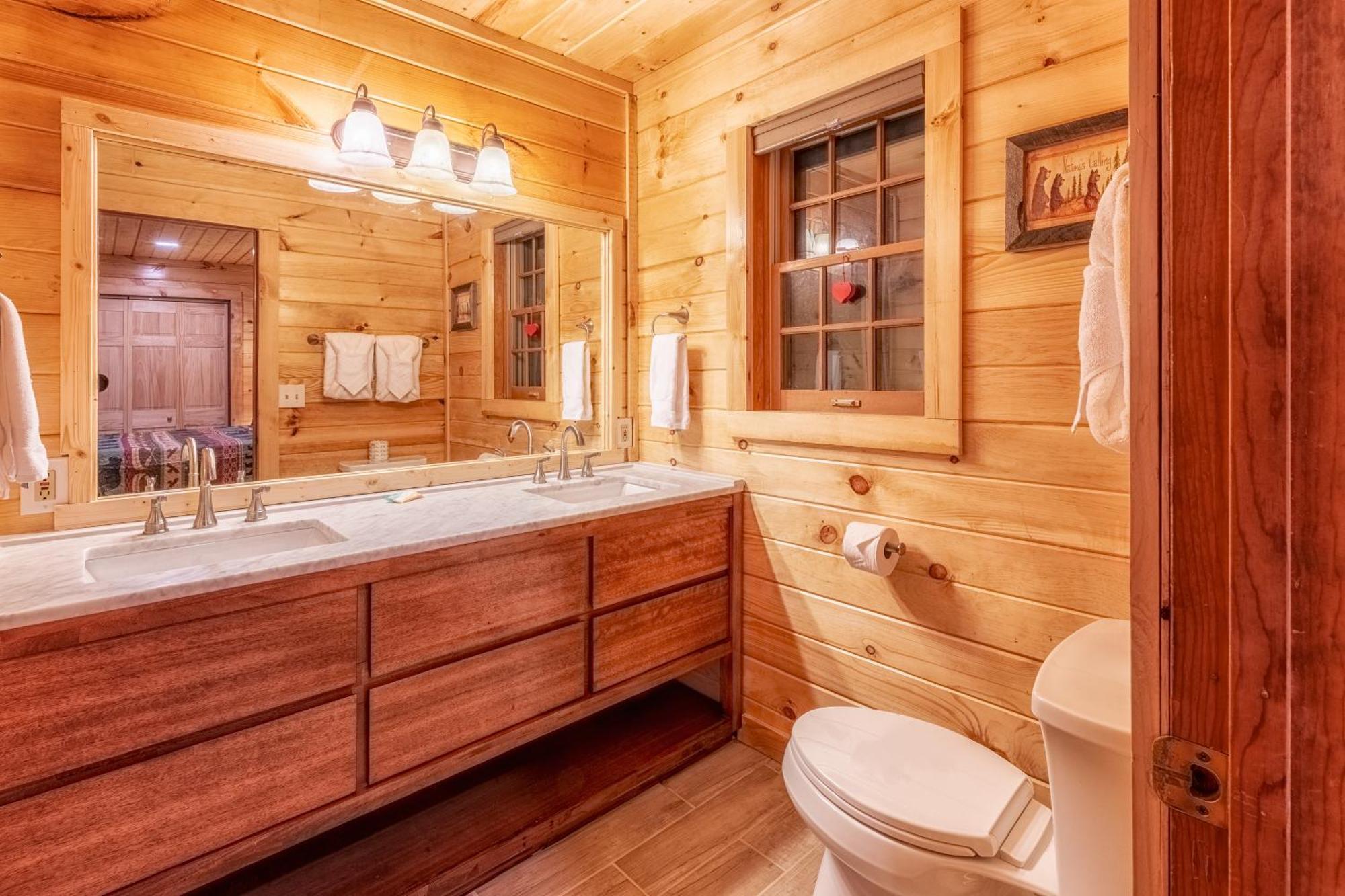 Real Log Cabin With Amazing Views, Hot Tub, Sauna, Games Gatlinburg Exterior foto