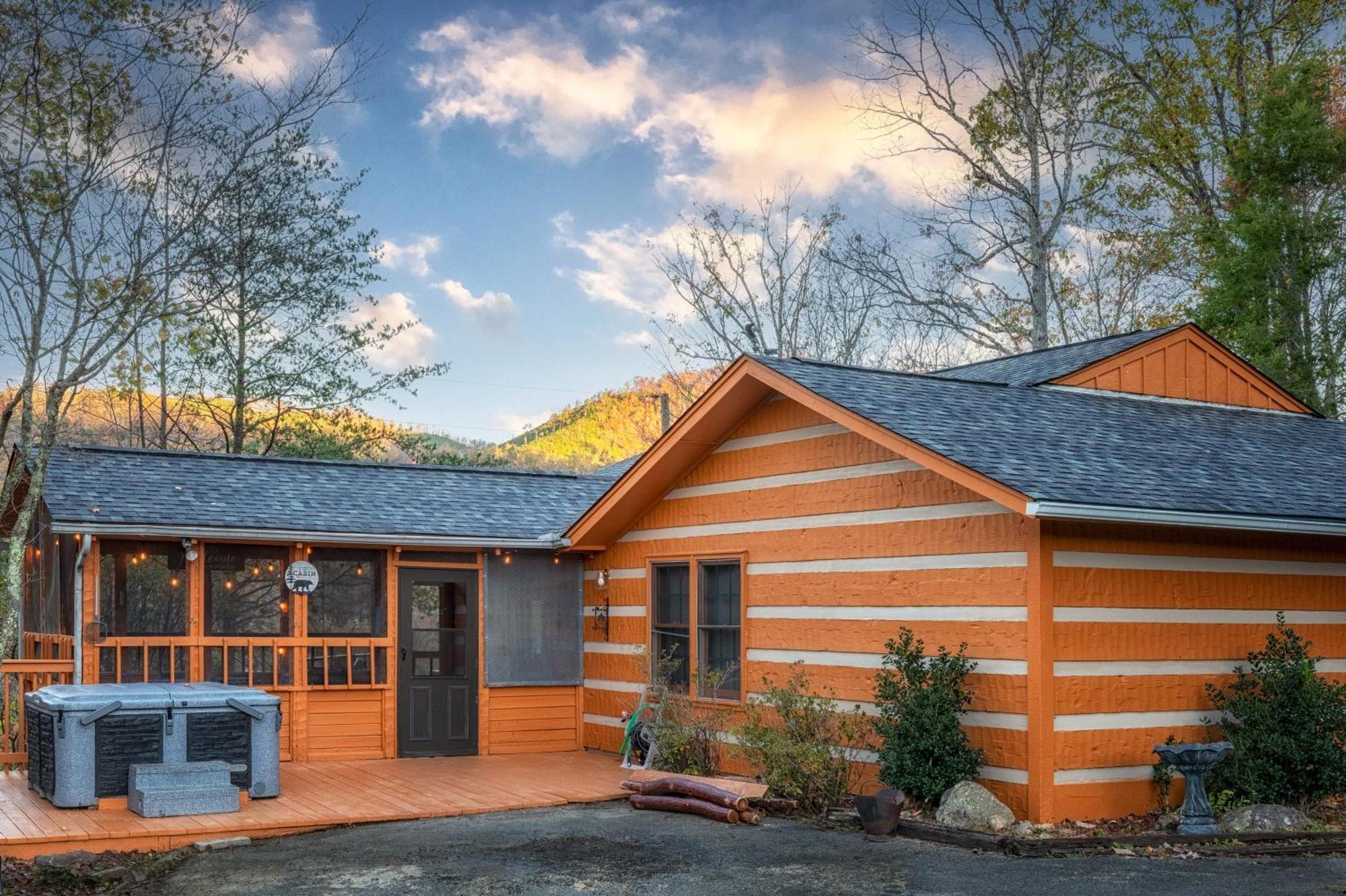 Real Log Cabin With Amazing Views, Hot Tub, Sauna, Games Gatlinburg Exterior foto