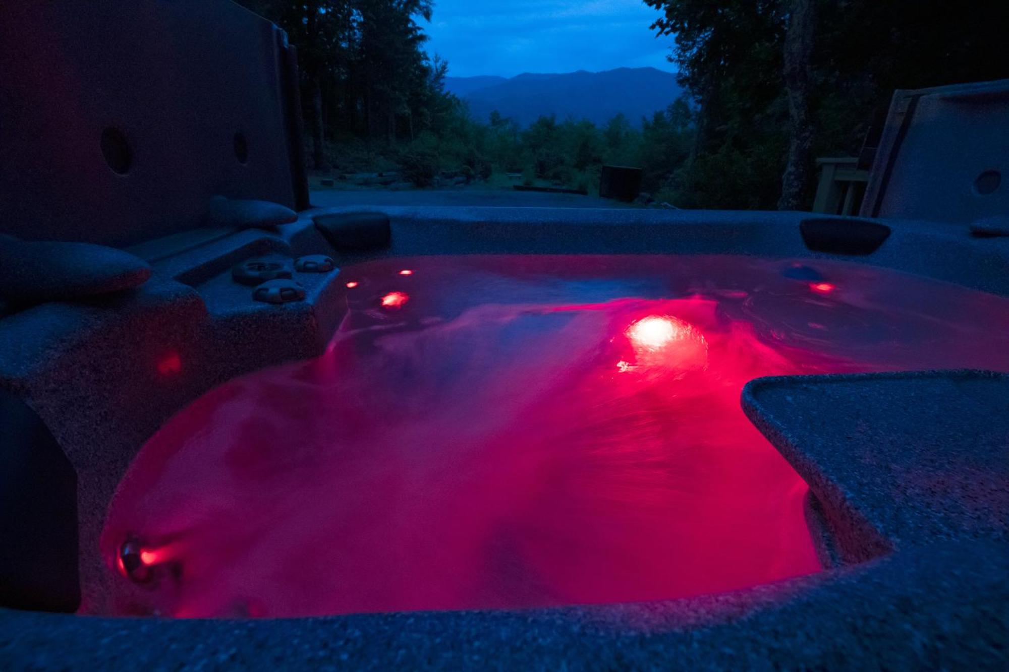 Real Log Cabin With Amazing Views, Hot Tub, Sauna, Games Gatlinburg Exterior foto