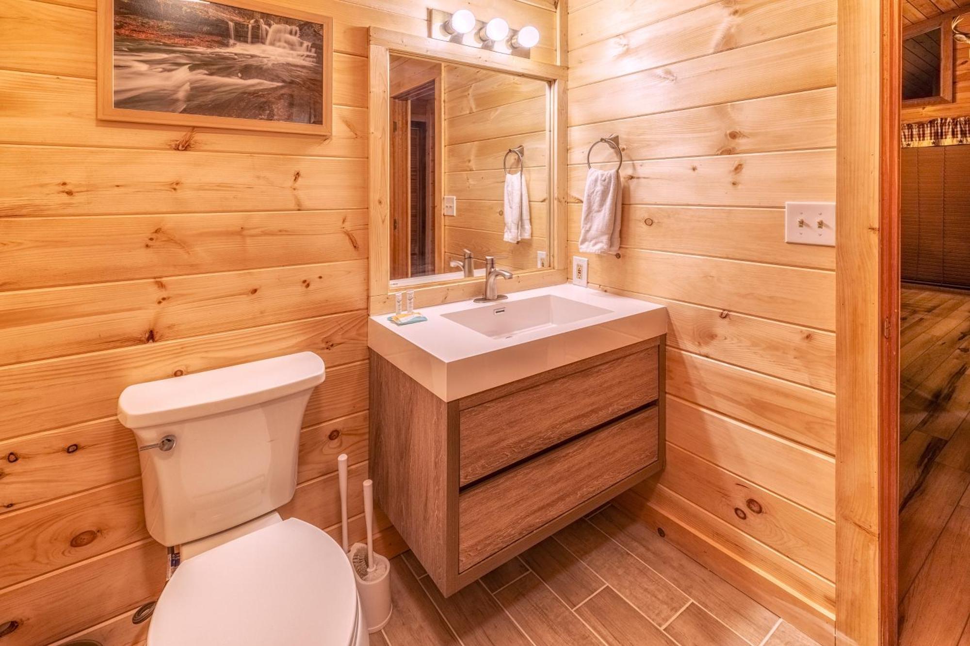 Real Log Cabin With Amazing Views, Hot Tub, Sauna, Games Gatlinburg Exterior foto