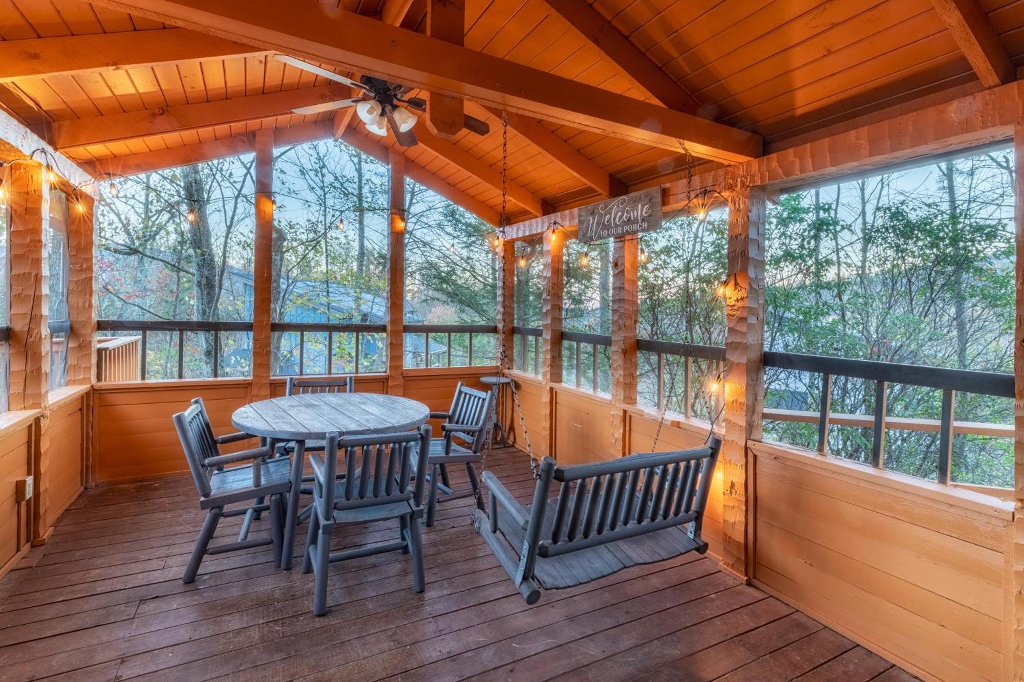 Real Log Cabin With Amazing Views, Hot Tub, Sauna, Games Gatlinburg Exterior foto