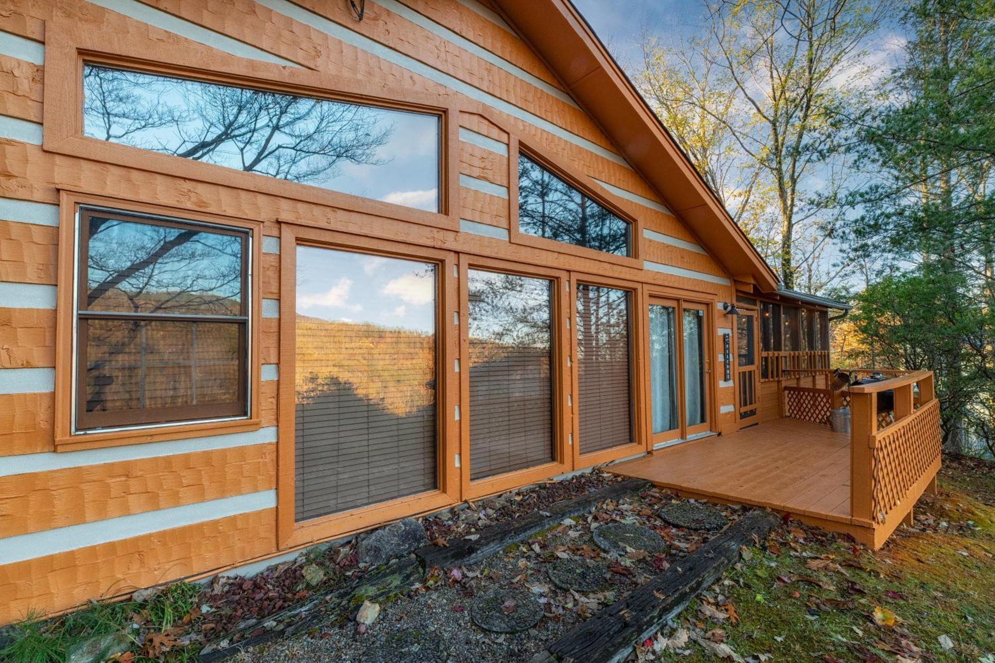 Real Log Cabin With Amazing Views, Hot Tub, Sauna, Games Gatlinburg Exterior foto